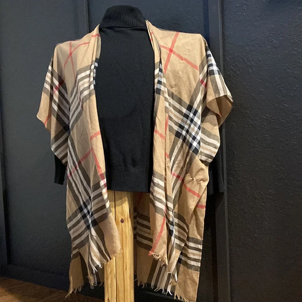 Patterned wrap. - Picture 2 of 4